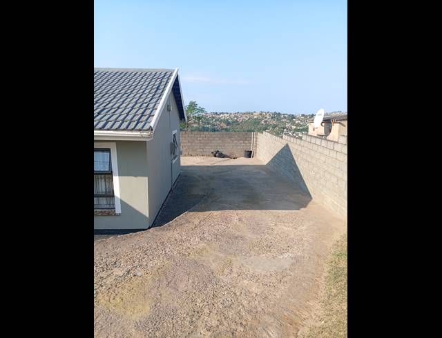 3 BEDROOM HOUSE FOR SALE IN UMLAZI K